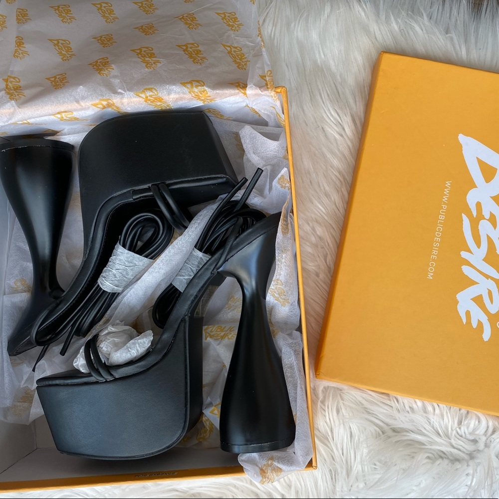 NWT- Public Desire Anabele Block Lace Up Platforms